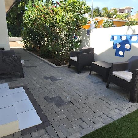 The Lush Apartment Willemstad Exterior photo