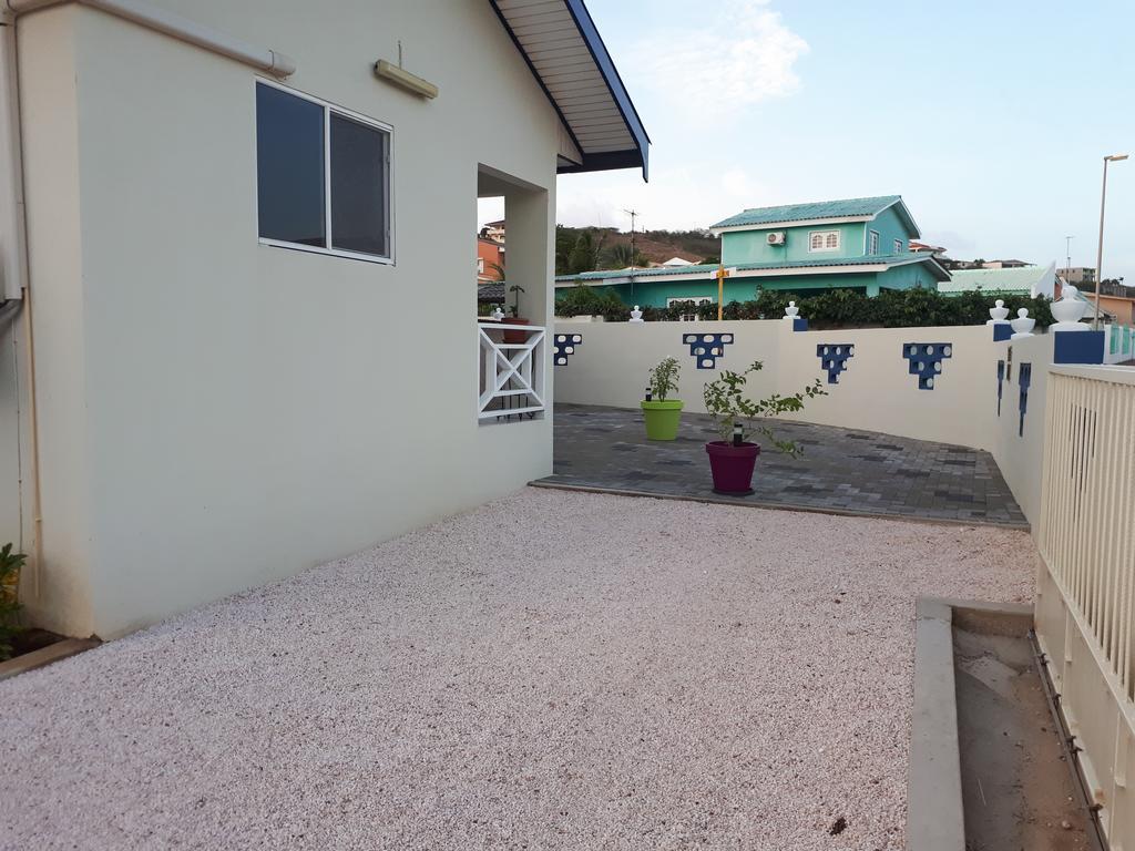The Lush Apartment Willemstad Exterior photo